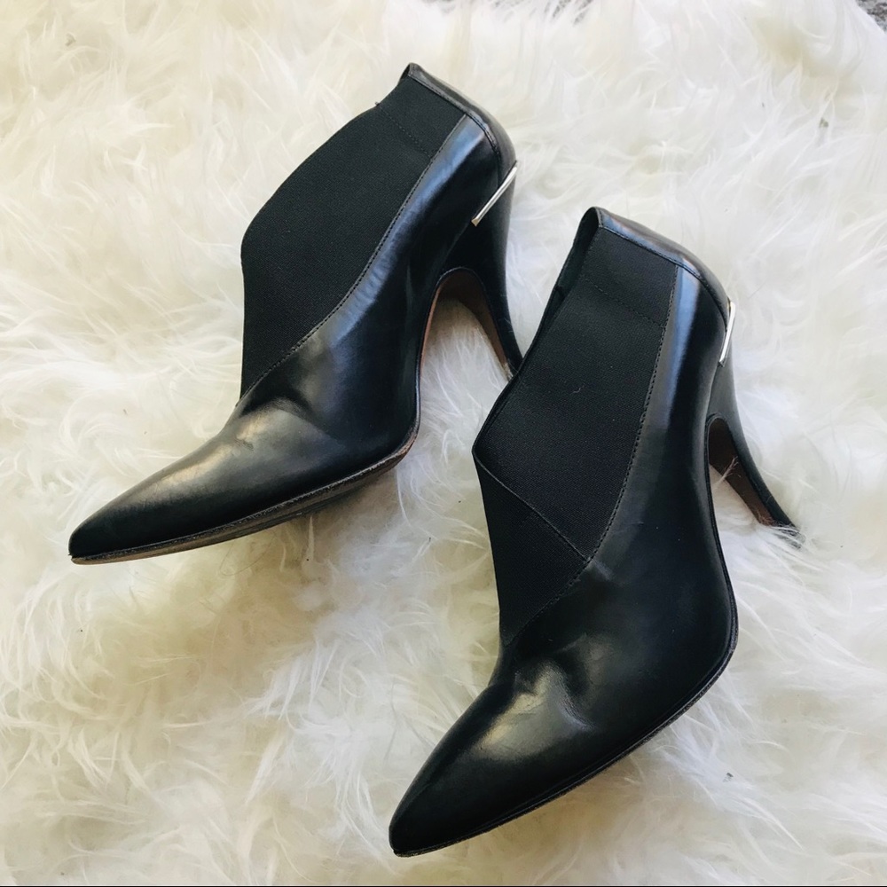 Donald J Pliner Black Leather Ankle Booties 8.5